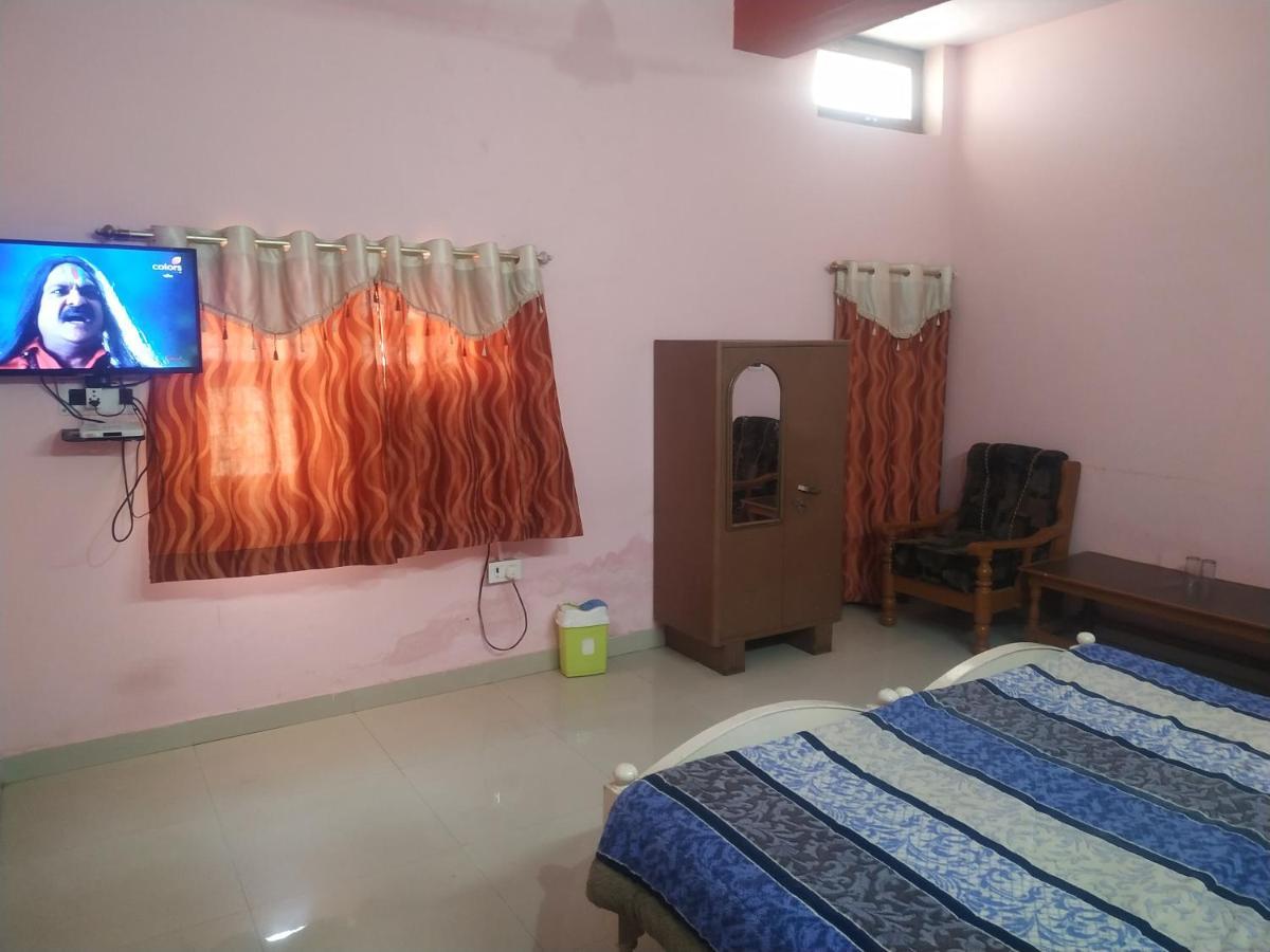 Hotel Shri Mahant Orchha 5 Mint Walking From Ram Raja Temple Luaran gambar