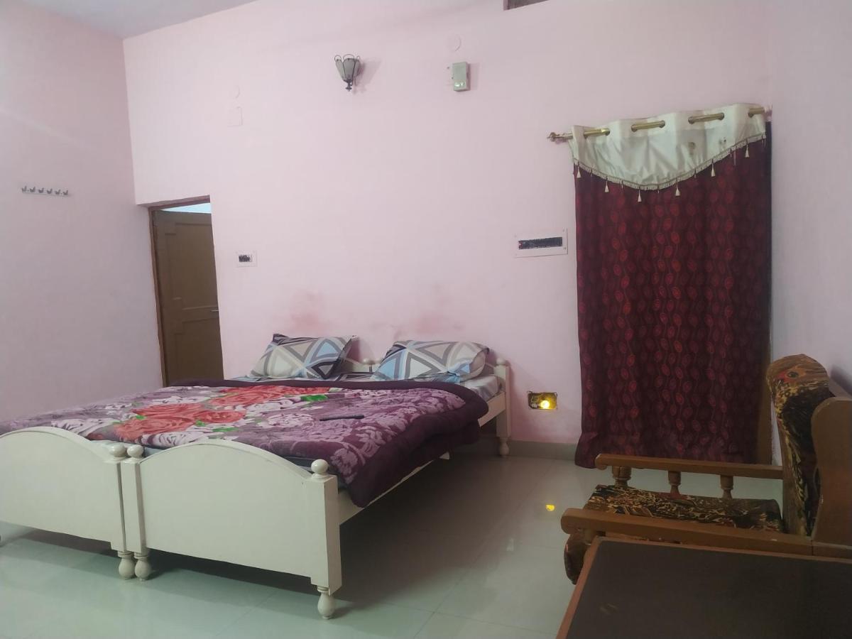 Hotel Shri Mahant Orchha 5 Mint Walking From Ram Raja Temple Luaran gambar