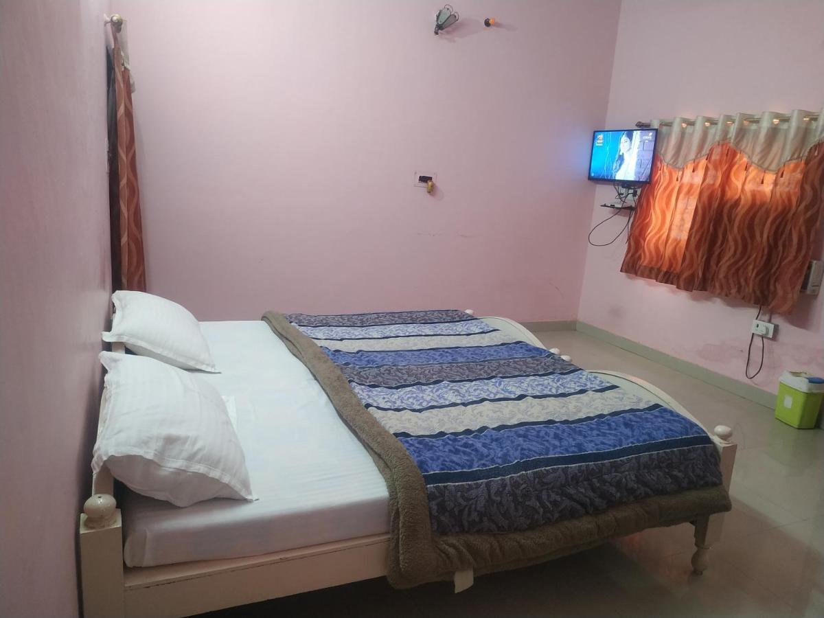 Hotel Shri Mahant Orchha 5 Mint Walking From Ram Raja Temple Luaran gambar
