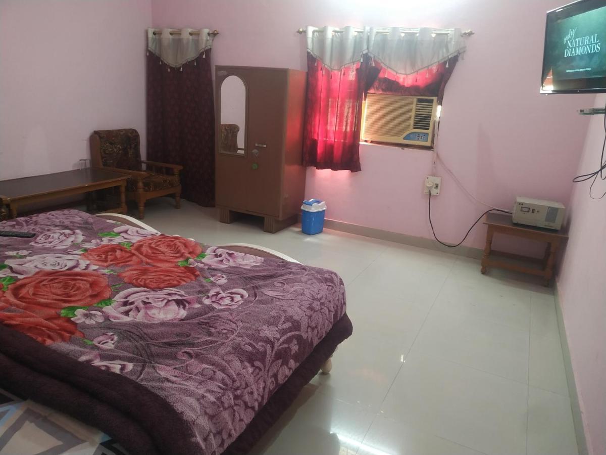 Hotel Shri Mahant Orchha 5 Mint Walking From Ram Raja Temple Luaran gambar