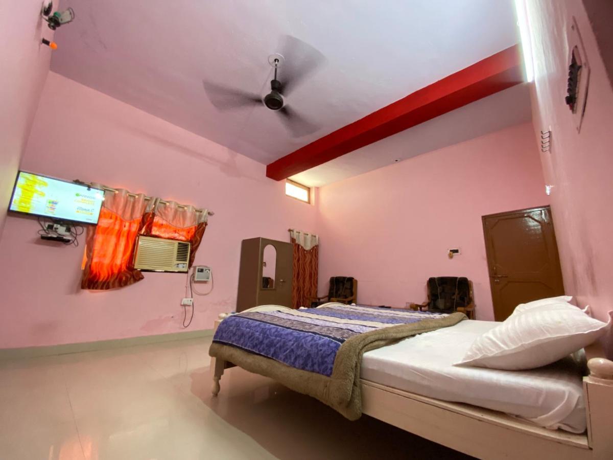 Hotel Shri Mahant Orchha 5 Mint Walking From Ram Raja Temple Luaran gambar