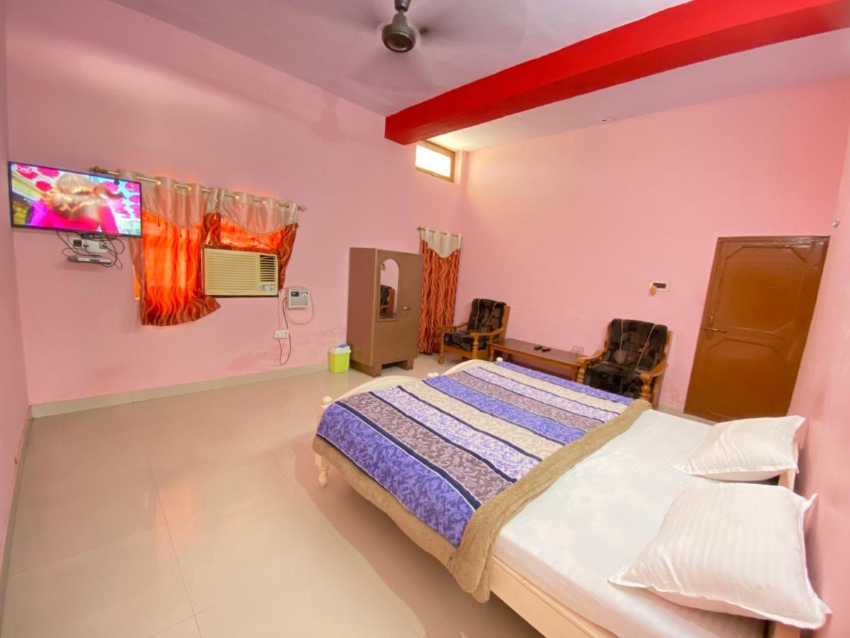 Hotel Shri Mahant Orchha 5 Mint Walking From Ram Raja Temple Luaran gambar