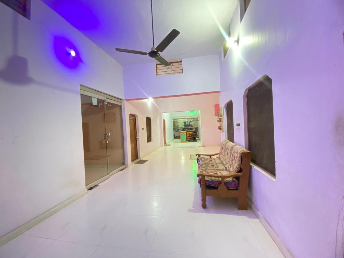 Hotel Shri Mahant Orchha 5 Mint Walking From Ram Raja Temple Luaran gambar