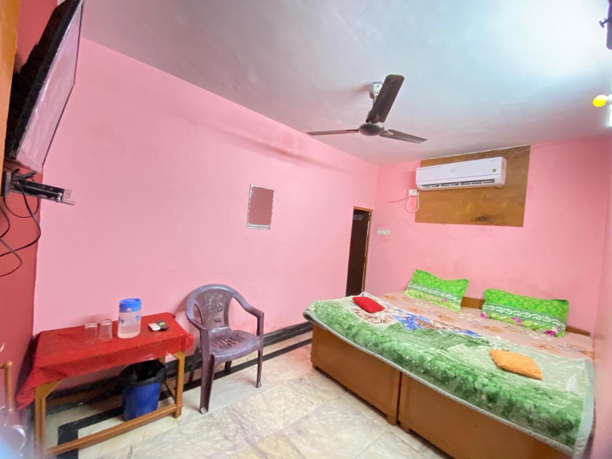 Hotel Shri Mahant Orchha 5 Mint Walking From Ram Raja Temple Luaran gambar