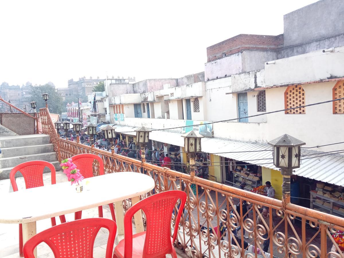 Hotel Shri Mahant Orchha 5 Mint Walking From Ram Raja Temple Luaran gambar