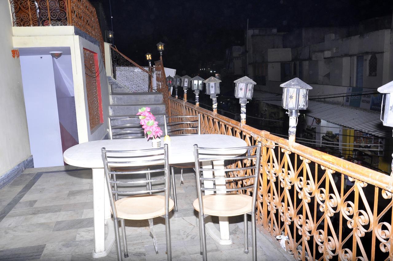 Hotel Shri Mahant Orchha 5 Mint Walking From Ram Raja Temple Luaran gambar