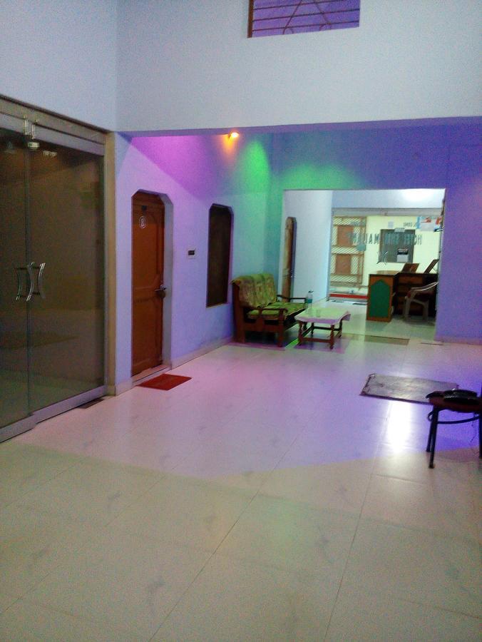 Hotel Shri Mahant Orchha 5 Mint Walking From Ram Raja Temple Luaran gambar