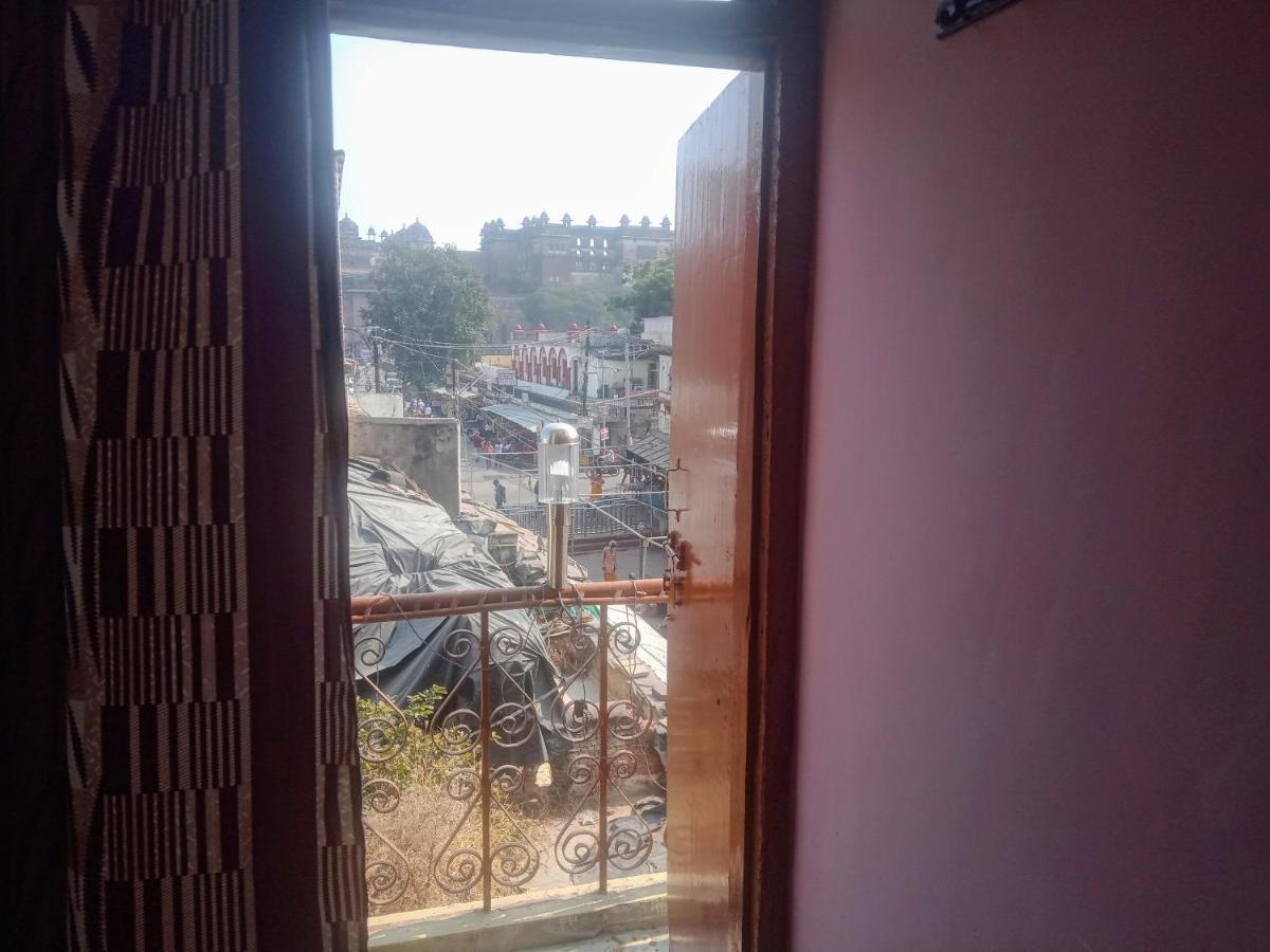 Hotel Shri Mahant Orchha 5 Mint Walking From Ram Raja Temple Luaran gambar