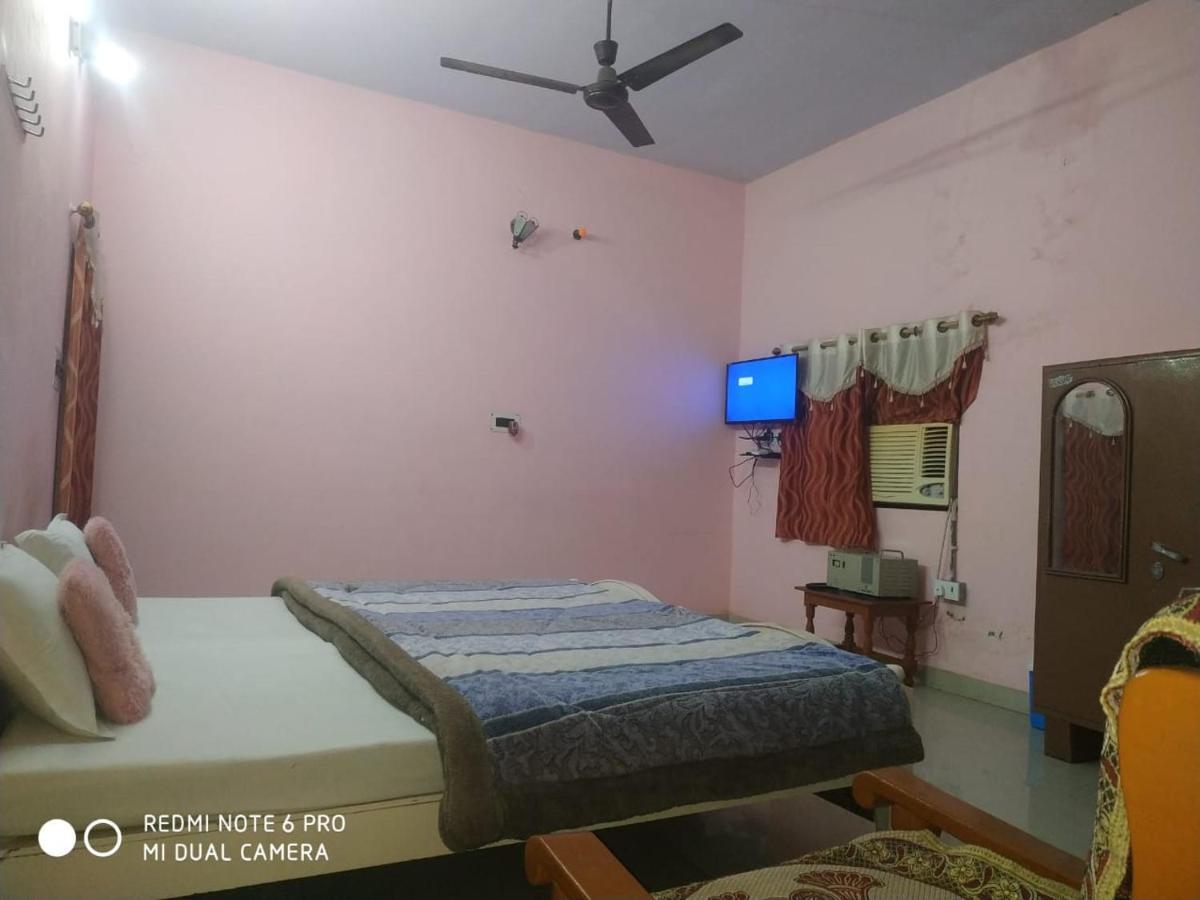 Hotel Shri Mahant Orchha 5 Mint Walking From Ram Raja Temple Luaran gambar